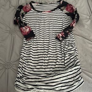 Maternity long sleeve tee